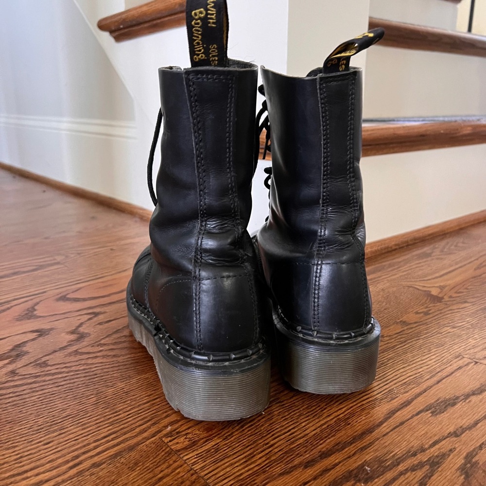 Dr. Martens Made in England Vtg Black Leather Original Platform Boots 12 Eye - Picture 9 of 16